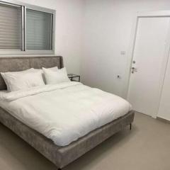 וילת אירוח שכונת הגמל האירוס 8