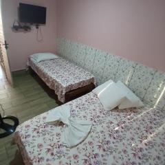 kitnet pé na areia reservado por sayonara