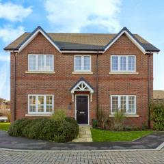 Sleeps 8, off-road parking for 3 cars, pet friendly, welcome hamper