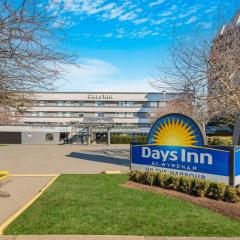Days Inn by Wyndham Victoria On The Harbour