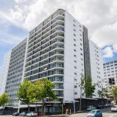 aura 2 bedrooms 1 living room balcony goodView swiming pool, gym