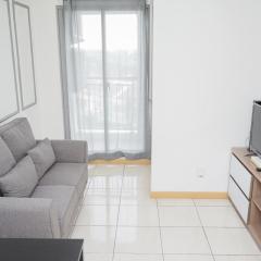 Comfortable and Nice 2BR Apartment at M-Town Residence By Travelio