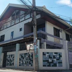 Spacious 3-Floor 6-BR Home, Pool, BBQ, KTV, WIFI
