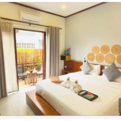 Laung Prabang museum inn& travel