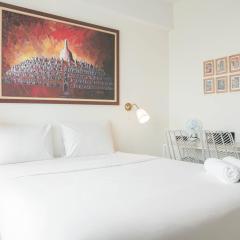 Minimalist Studio Room with City View at West Vista Apartment By Travelio