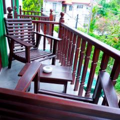 U p WELIGAMA Room 4