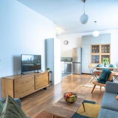 Modern 2-Bed Apartment Near ExCeL & O2 - Accommodates up to 4 Guests Max