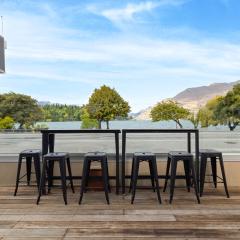 Spectacular Lakefront Apartment