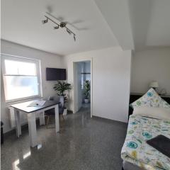 Messe und Bundeswehr Apartment