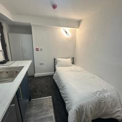 Room 6 NG3 2AZ