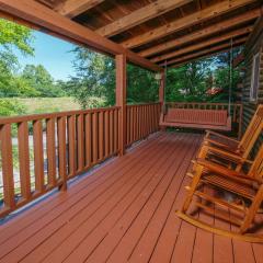 Cutest, comfiest log cabin with great screened in porch!