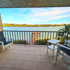 Sea Club #102 - Another Day in Paradise