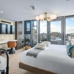 The RÌGH Penthouse Suite