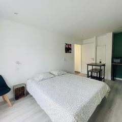 Éclat St Romain 2, studio-moderne-WIFI- parking - CLIM