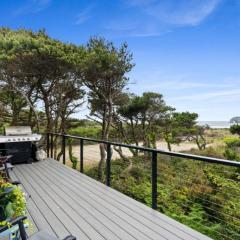 Oceanfront Family Cabin 4 Br Wrap-around Deck