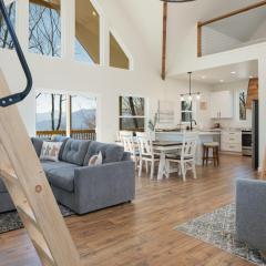 Modern Mountain House with Amazing Views and Hot Tub