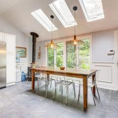 Massive 3 bedroom with gorgeous pool