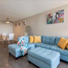 Stylish Hollywood Hideaway 1Bed Rooftop Pool with Iconic View