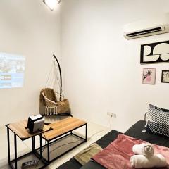 Empire City PJ Colonial Suites by Manhattan Group