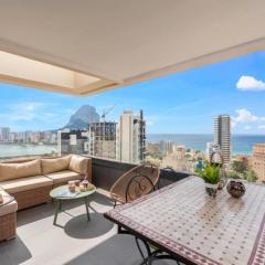 Apartamento H&M con Padel, Piscina y vistas al mar