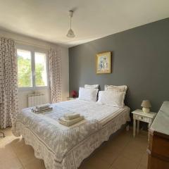 At Tinou's spacious quiet house with garden for 2 people