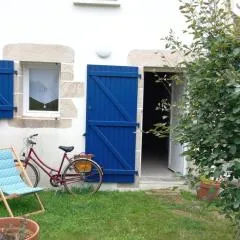 Petite maison proche plage à Penvins, idéale pour familles - FR-1-639-134