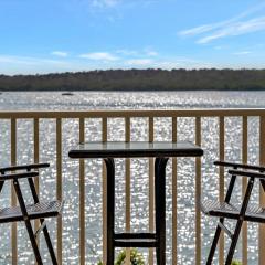 Sunlit Bayview Suite Balcony Pool & Hot Tub