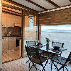 Vivi in un attico tipico Romano con vista su Roma