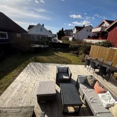 Romslig familiehus på Sørlandskysten