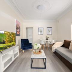 2-Bed Apartment Near Manly Beach