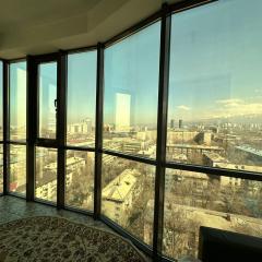 Трёхкомнатная квартира с панорамным видом на горы