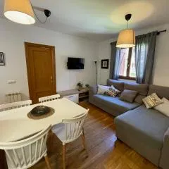 ACOGEDOR PISO EN SORT CON PISCINA