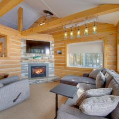 Palmyra Cottage with Deck on Whites Pond!