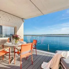 Horizont- direkt am Wasser, Hafenblick, Fahrstuhl, Sauna, ueberdachter Balkon