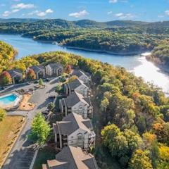 The Cove 8-4 By SDC, Big Deck, Pool, Hot Tub, Lake View, No Stairs