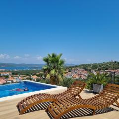 Villa with a view and heated pool in Croatia