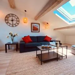 Chic Spacious 2BR few Steps from the City Center