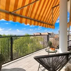Vista Ghirlandina - Attico sul tetto del centro al settimo piano