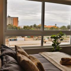 HOM l Wifi CoWork Parking Piscina Serena Faro Mar