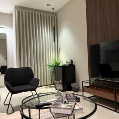 إفيرست النرجس الذاتية