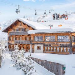 Chalet 5★, 15 pers, pied des pistes, spa extérieur, 7 chambres - FR-1-304-308