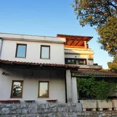 Nice Apartment In Jakov Polje With Wifi