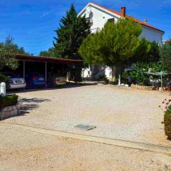 Nice Apartment In Jezera With Wifi
