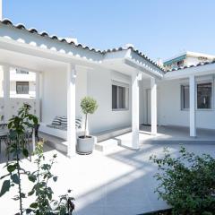 Modern 2bdr Villa on Athens Riviera