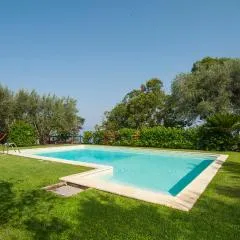 Villa Monticello, private pool and timeless beauty