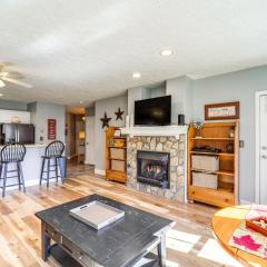 6 Mi to Skiing Mtn-View Condo in Seven Devils
