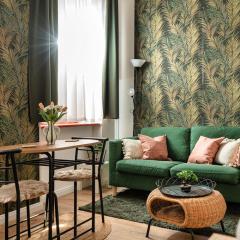 Green Palm Apartment near by Heroes Square with free Parking