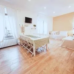 5 Terre Gate Apartment