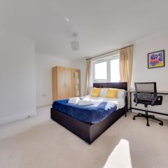 Spacious Double Bedroom In Shared Guest In Reading