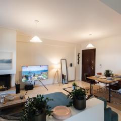 Dazzling and Stylish 2BR Apartment in Marousi